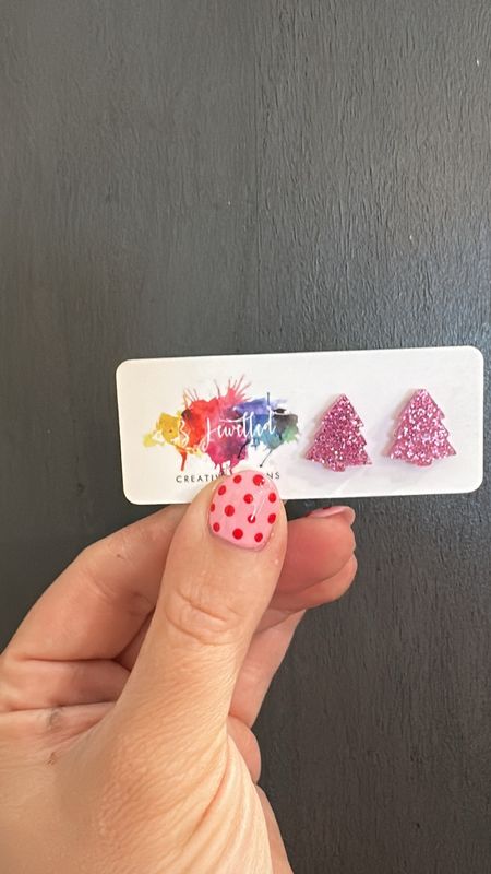 BJewelled Christmas Tree Studs in Glitter Pink