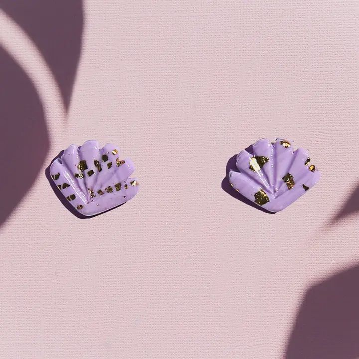 Shell Studs in Lilac