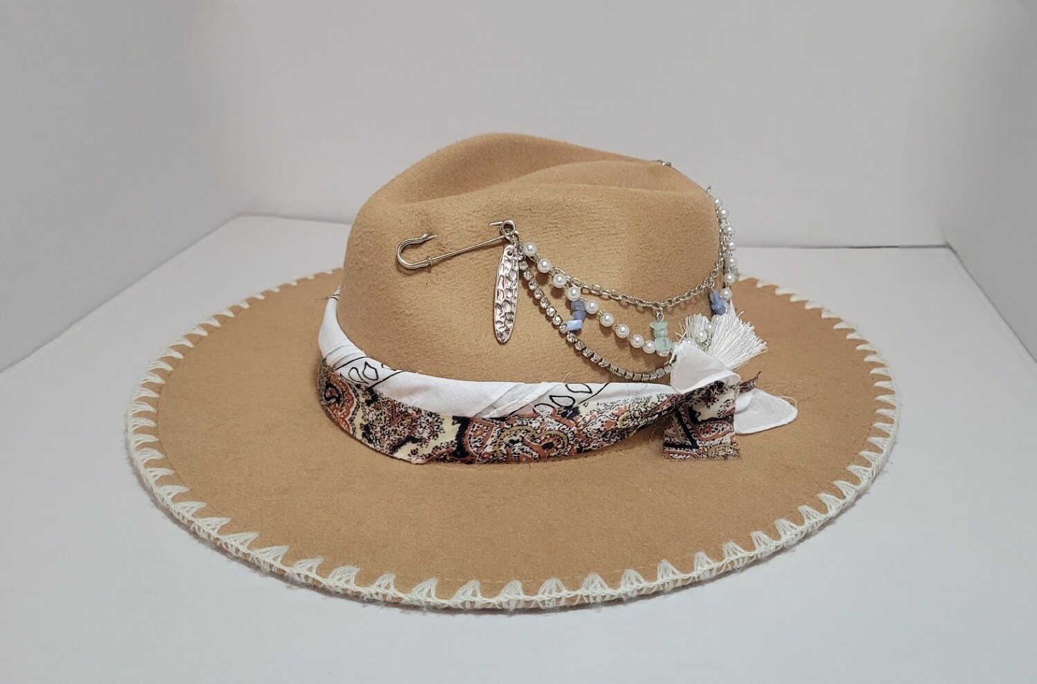 Pasley Print White Bandana Hat