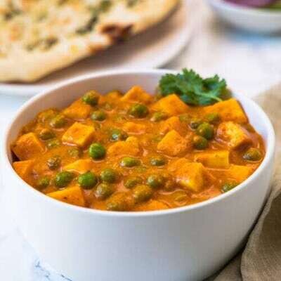 Matar Paneer - Catering Tray ( 50 people for full tray and 25 for half tray )