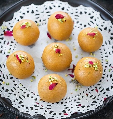 Besan Ladoo
