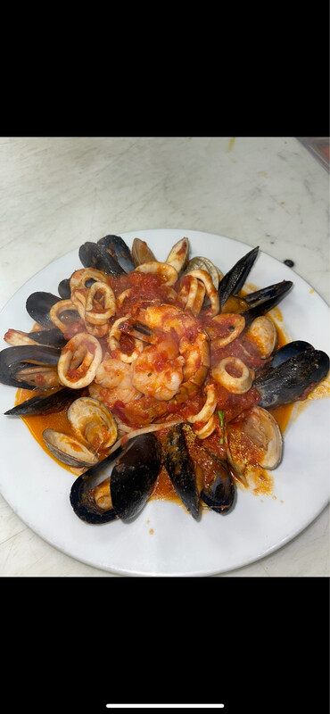 Amici's Seafood Special