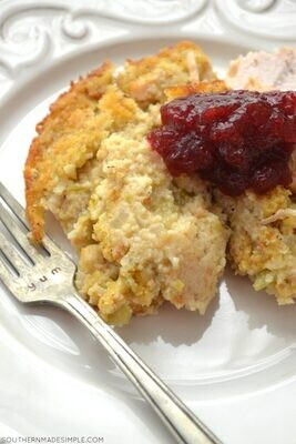 Cornbread Dressing w/gravy