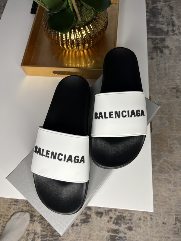 Balenciaga Pool Slide