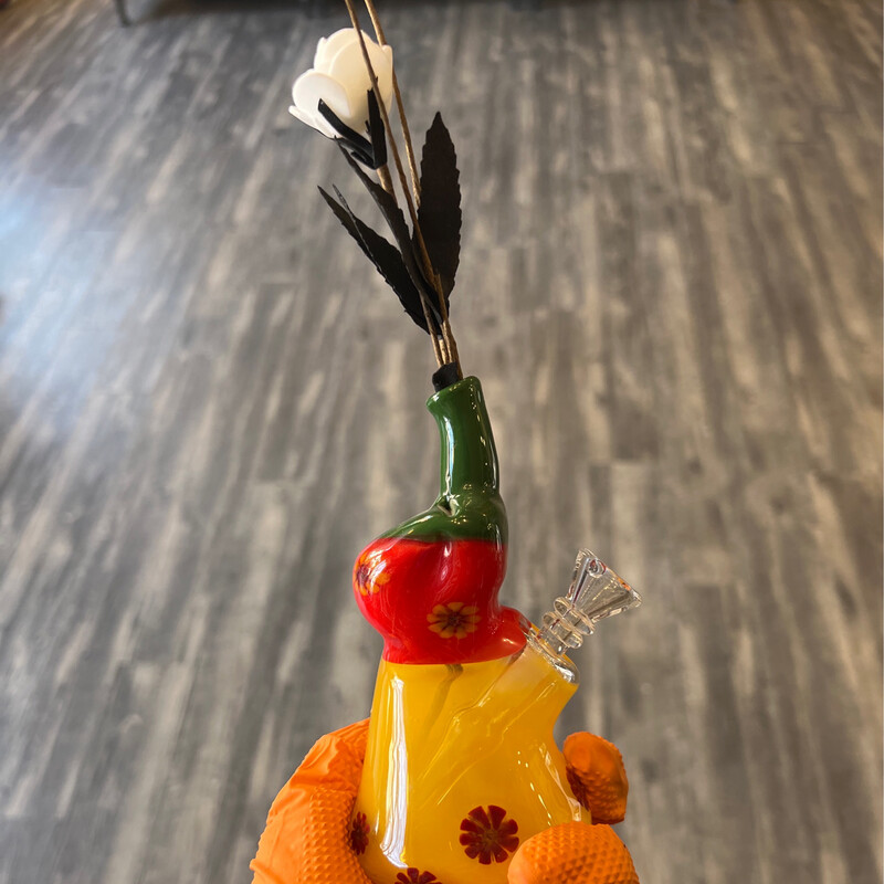 Sunflower Sundress Water Pipe