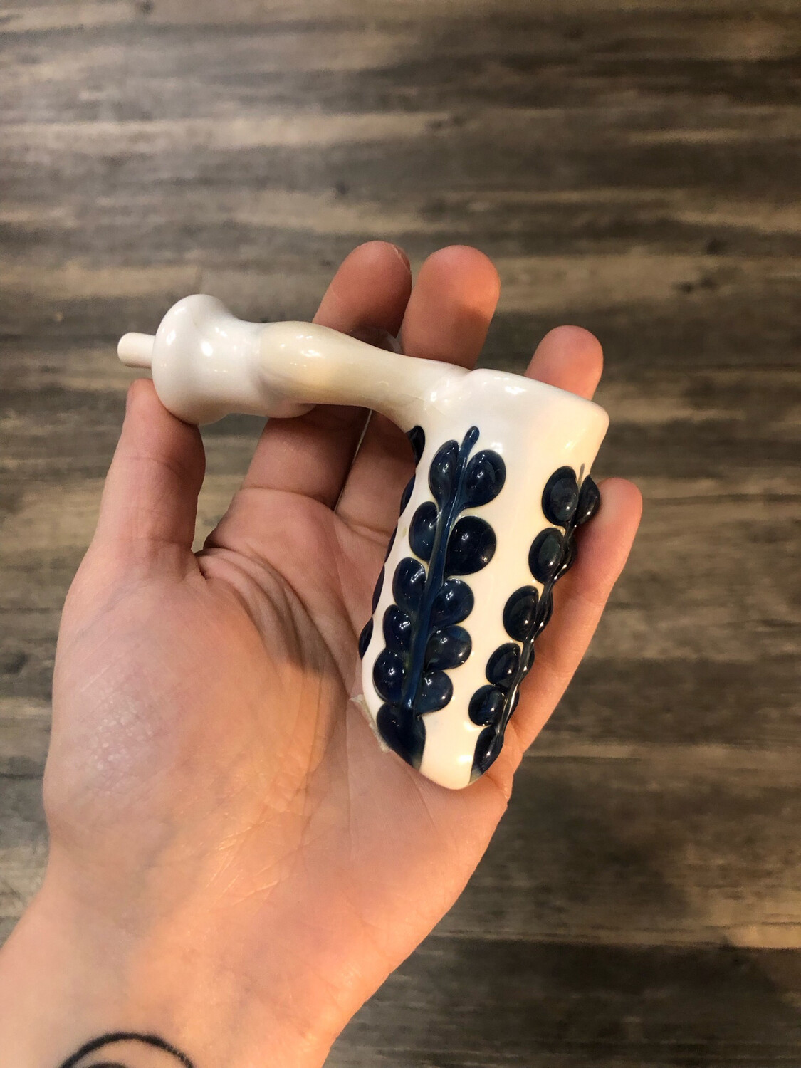 Blue And White Leaf Pattern Hammer Hand Pipe