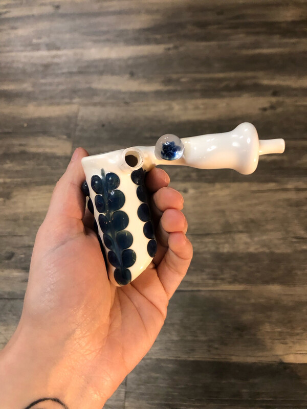 Blue And White Leaf Pattern Hammer Hand Pipe