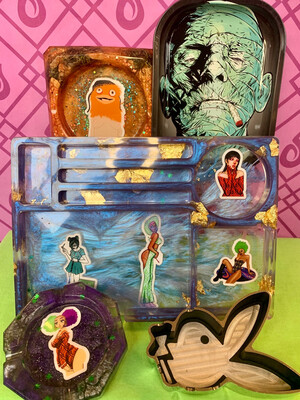 Smoker’s Tools (Grinders, Trays, Etc)