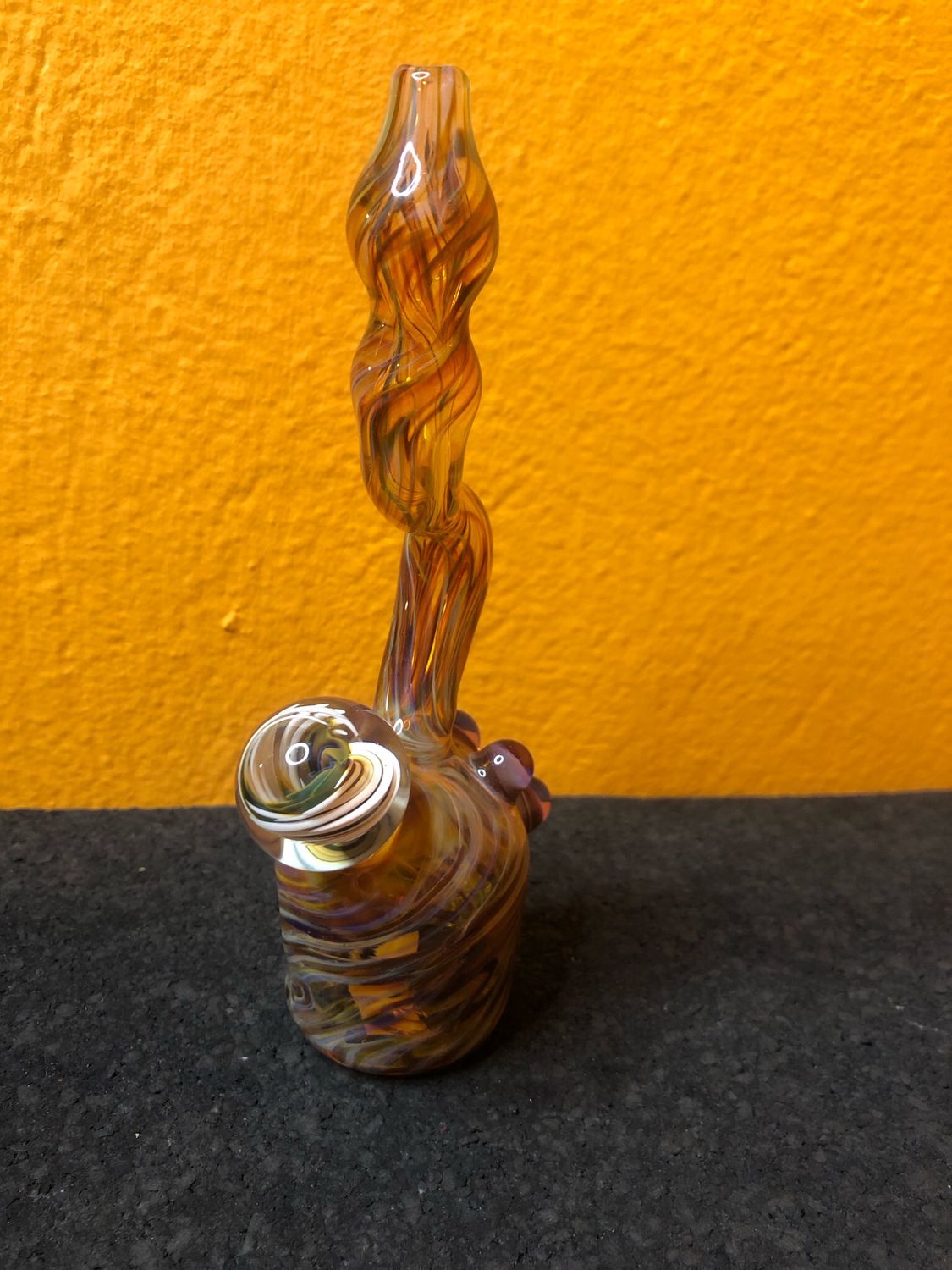 Swirling Bronze Stand Up Hand Pipe