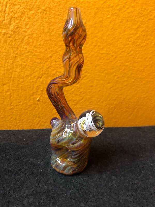 Swirling Bronze Stand Up Hand Pipe