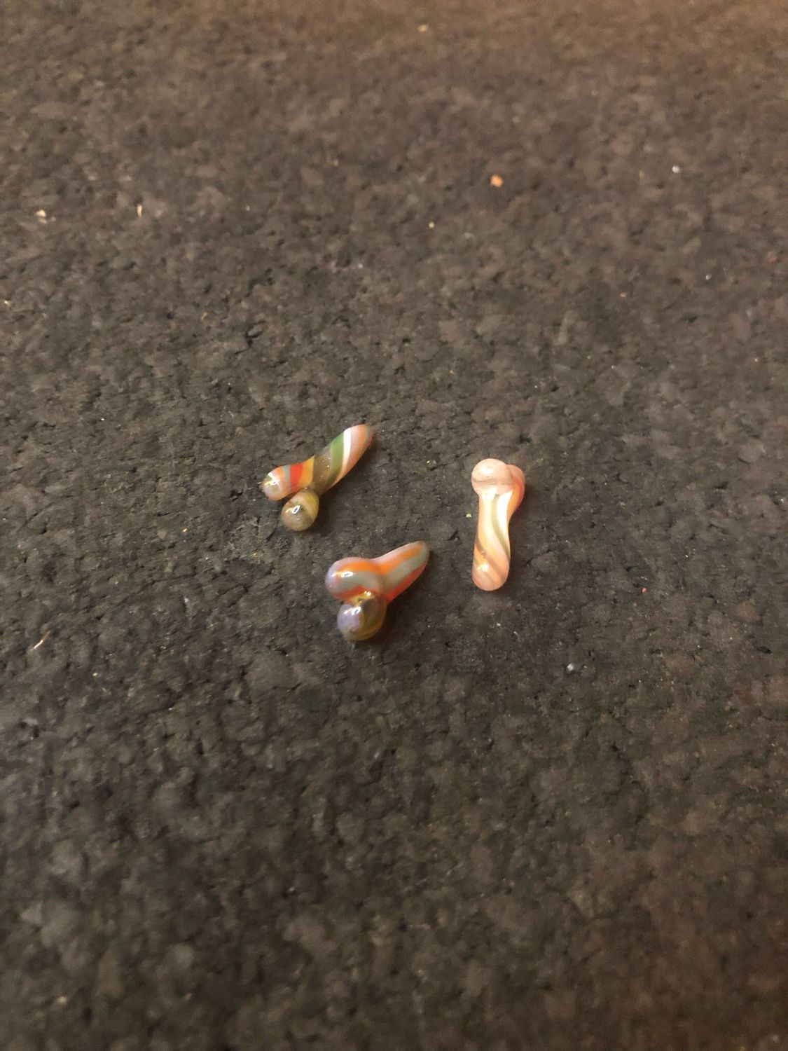 ONE Multicolor Glass Dong Terp Pearl