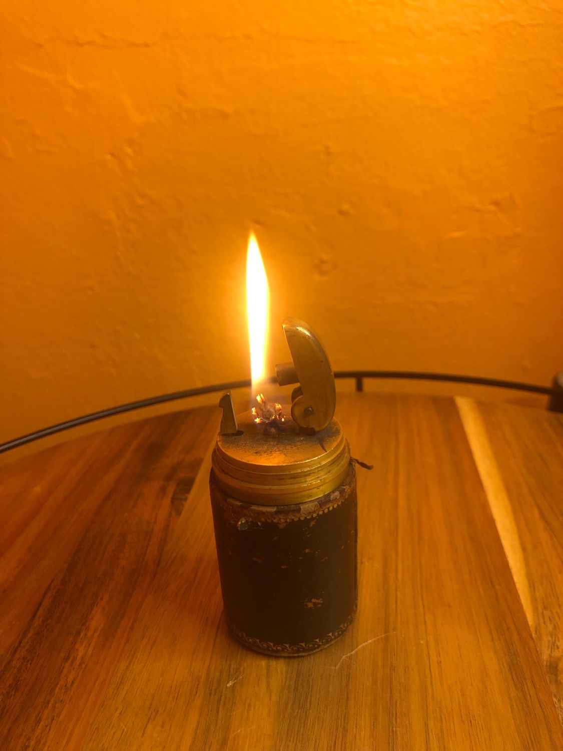 Distressed Rumpp Leather Table Lighter