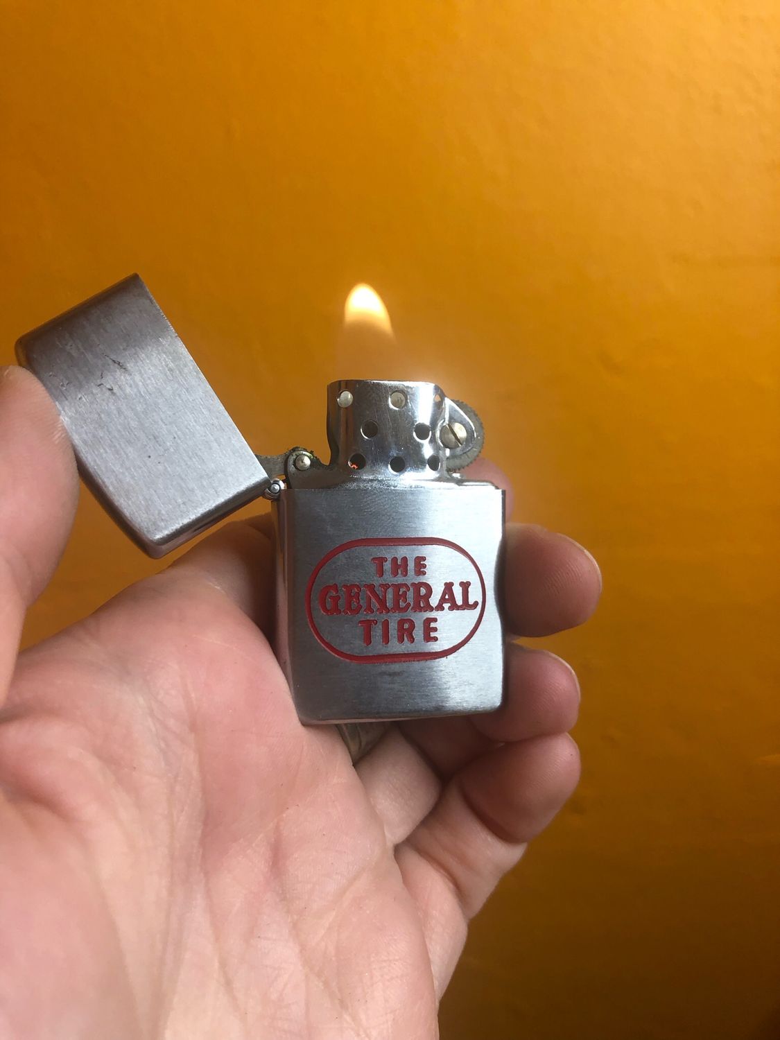 Idealine General Tire Flip Top Lighter With Box