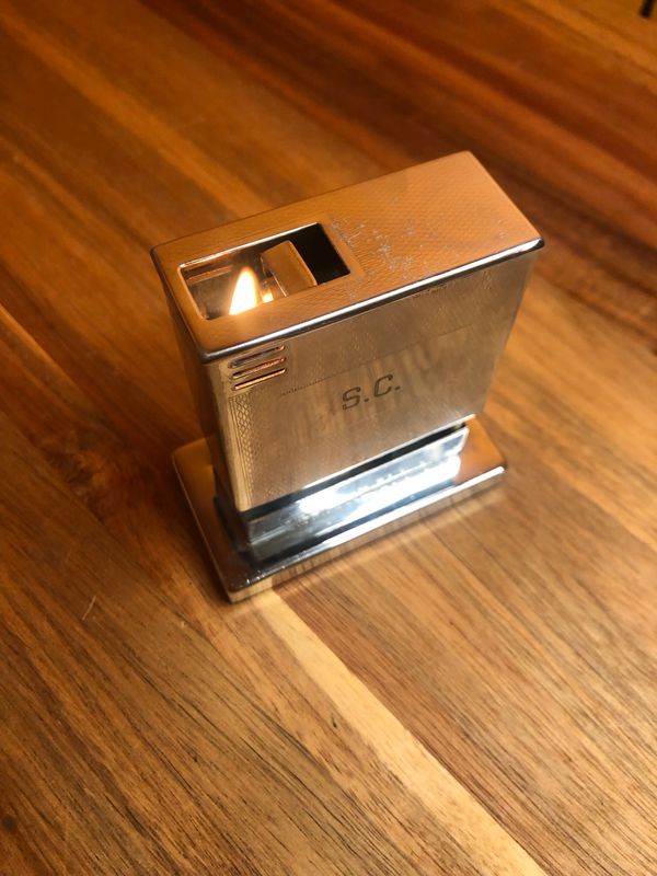 Customized ‘SC’ Augusta Lift A Light Table Lighter