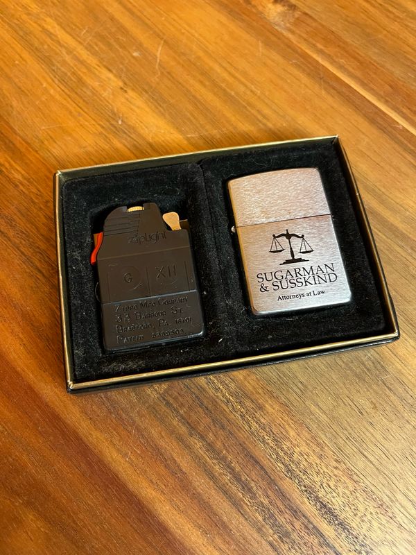 1996 Sugarman &amp; Susskind Attorneys At Law Ziplight Flashlight Zippo Lighter