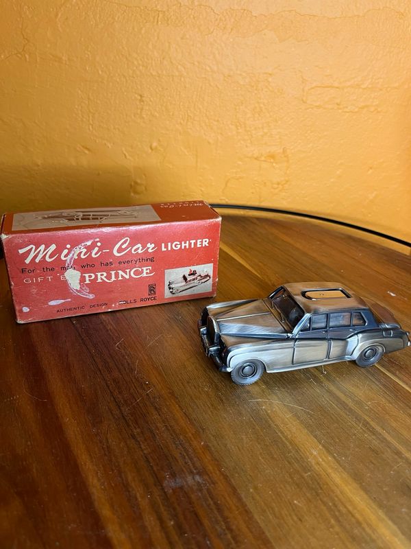 Prince Brand Rolls Royce Car Figural Table Lighter