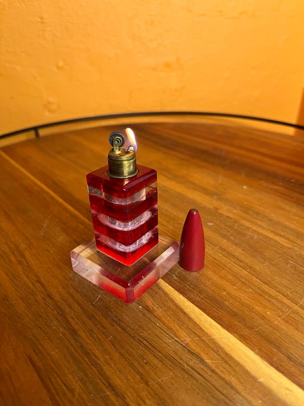 Tracer Tip Ammo Red Lucite Acetate Capped Table Lighter
