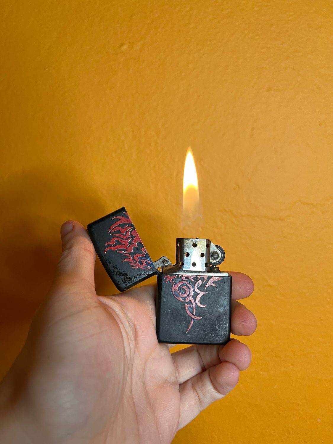 2012 Surfer Tribal Tattoo Dragon Zippo Lighter