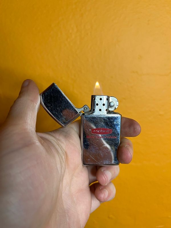 1994 Archway Home Style Cookies Mirrored Zippo Slim Lighter