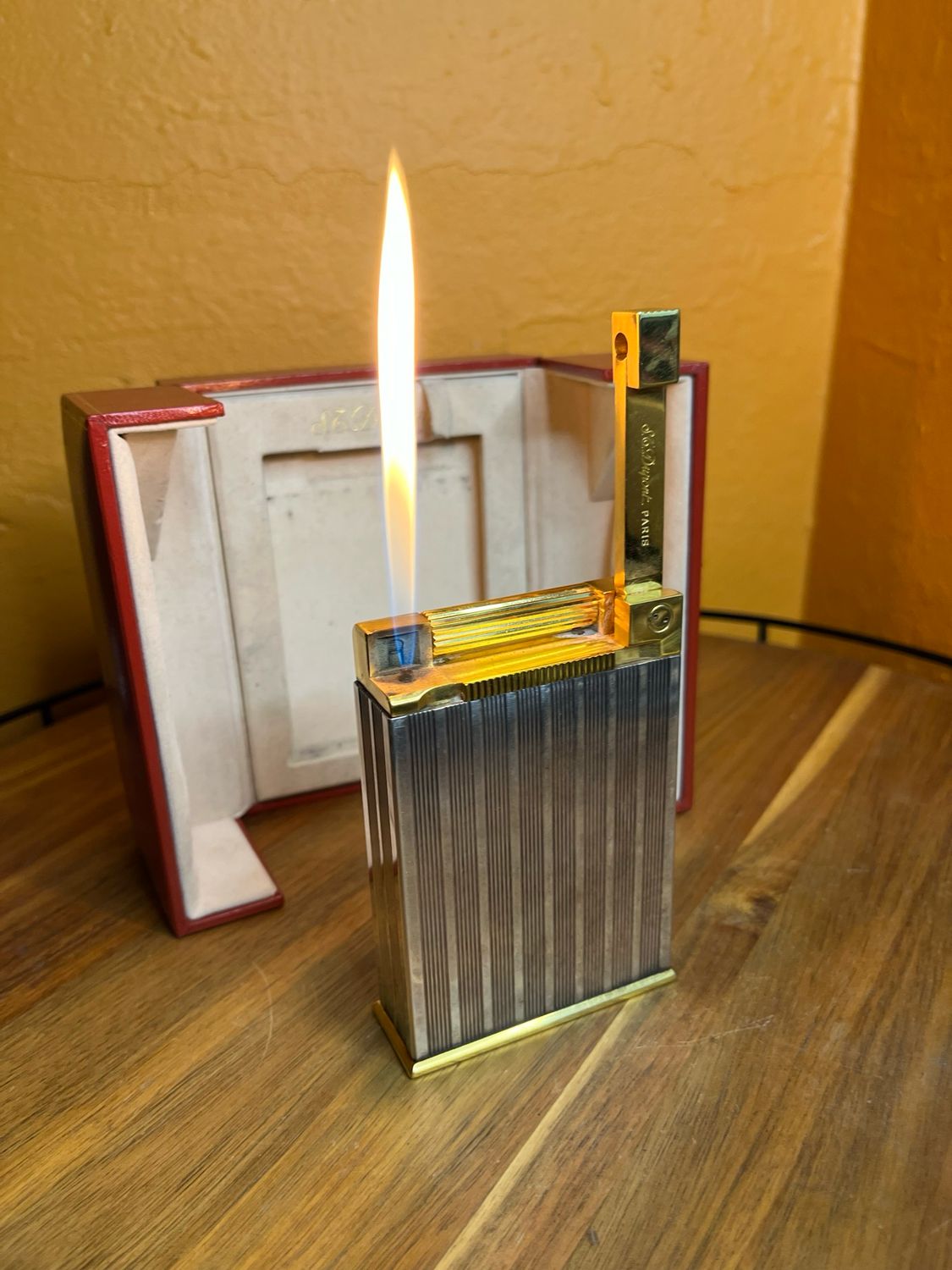 S.T. Dupont Paris Made In France Jeroboam Butane Lift Arm Table Lighter