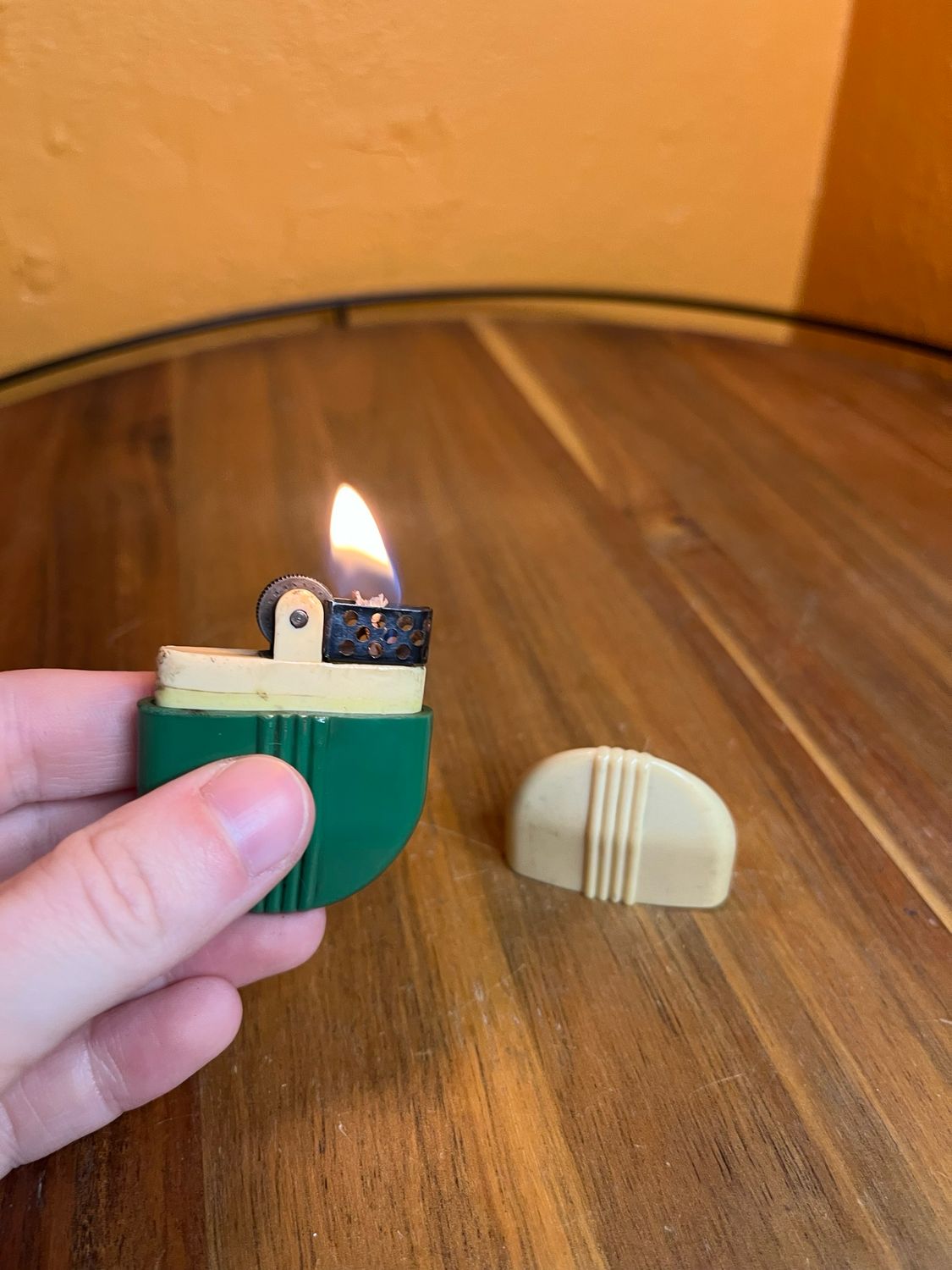 Green &amp; White Negbaur Eagle Style Capsule Lighter