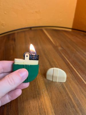 Green &amp; White Negbaur Eagle Style Capsule Lighter