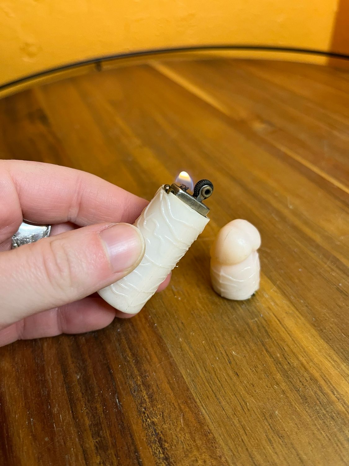 Dick Capsule Lighter