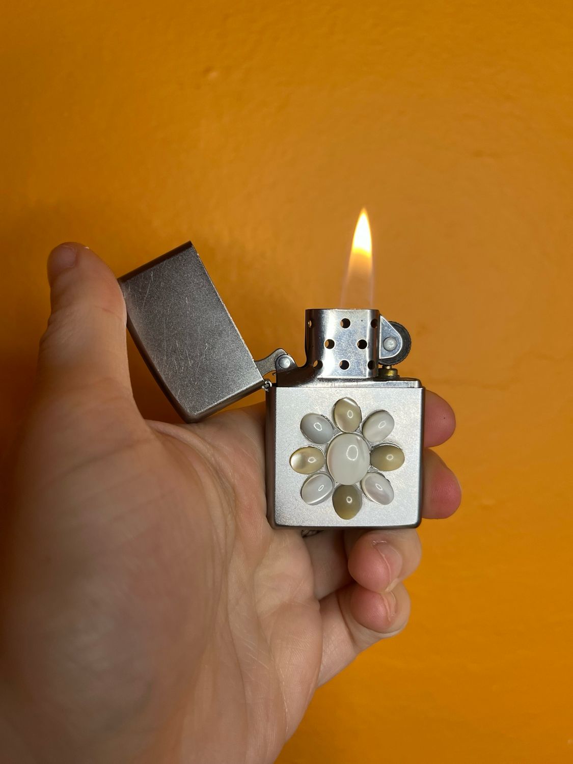 Rownin Collab — 2014 Cat’s Eye Shell Zippo Lighter