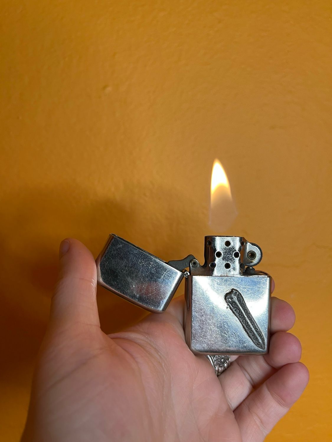 Broken Sword Flip Top Lighter