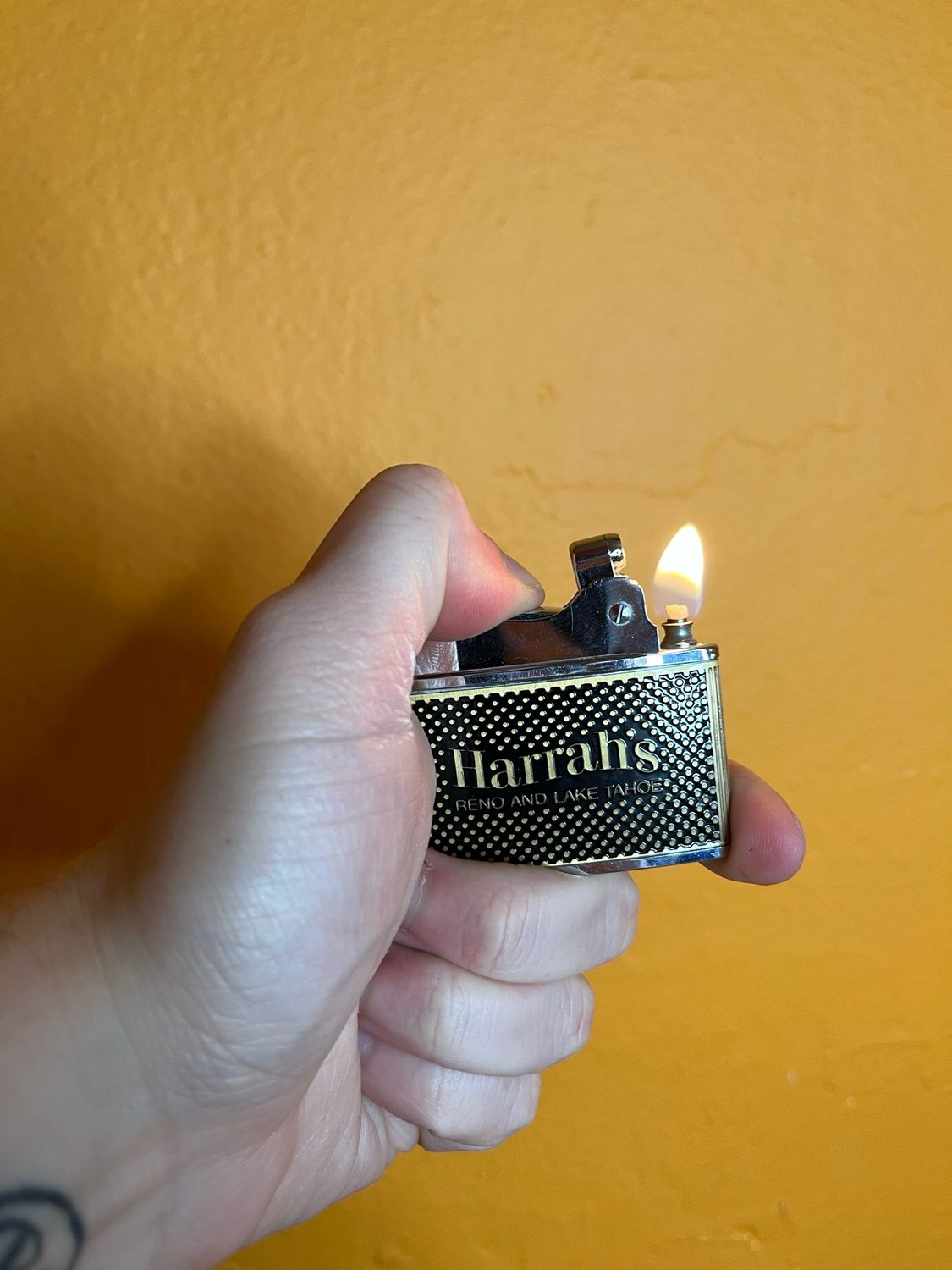 Harrah’s Reno &amp; Lake Tahoe Vulcan Flat Lighter