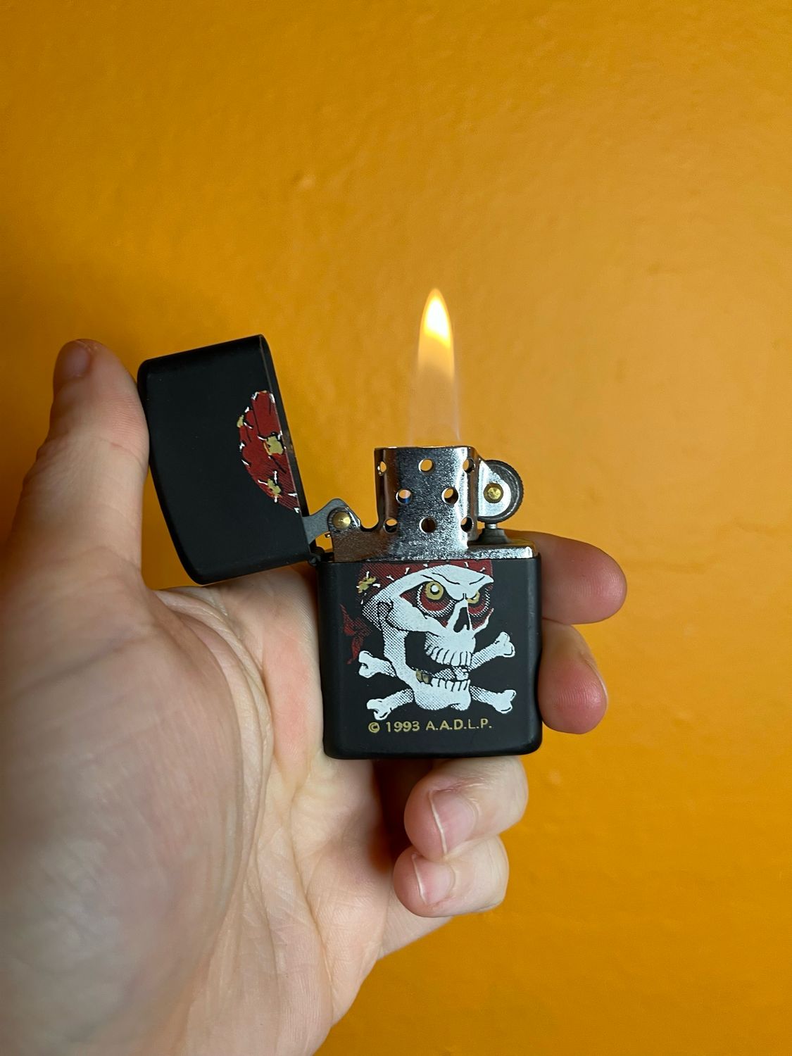 1993 AADLP Biker Skull &amp; Crossbones Flip Top Lighter