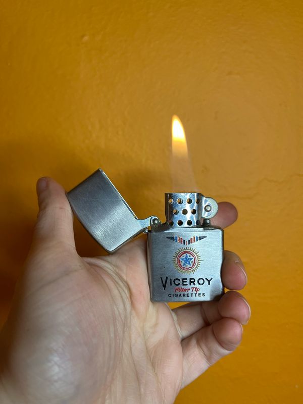 Viceroy Cigarettes US Marines Flip Top Lighter
