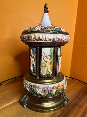 Reuge Swiss Musical Movement Carousel Doctor Zhivago Edelweiss Cigarette Dispenser