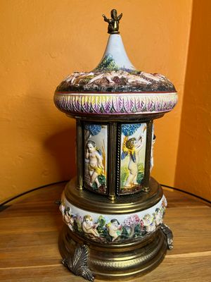 Reuge Swiss Musical Movement Carousel Doctor Zhivago Edelweiss Cigarette Dispenser