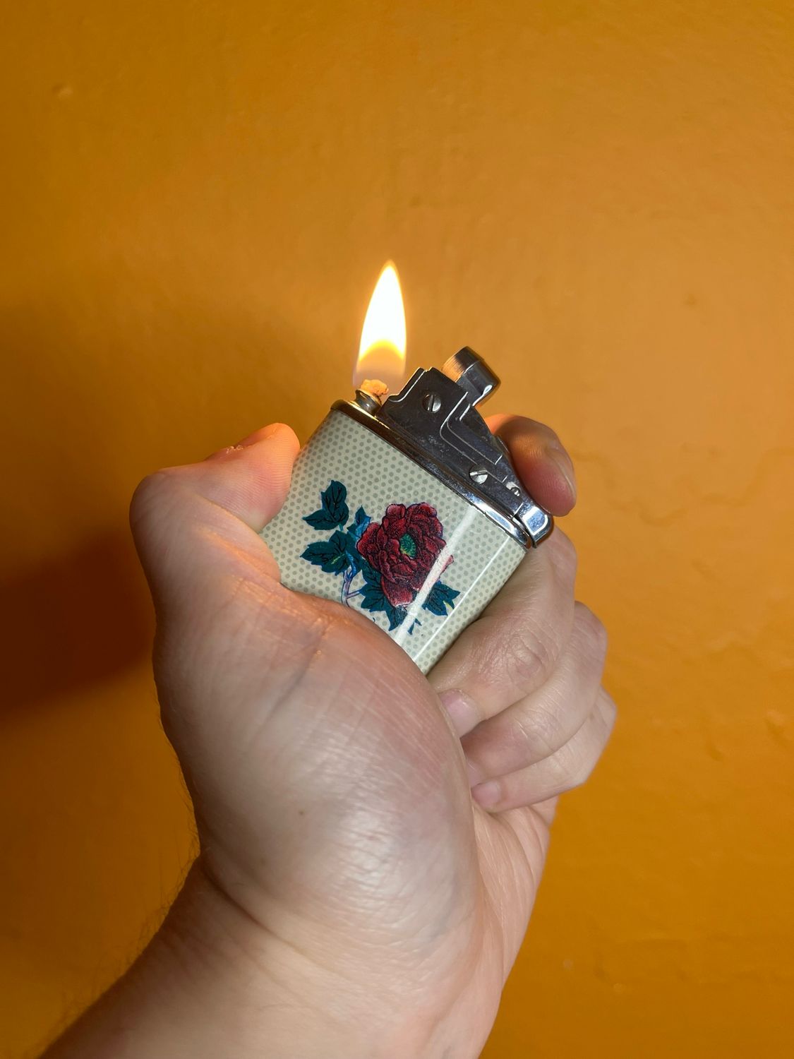 Red Flowers Floral Lighter