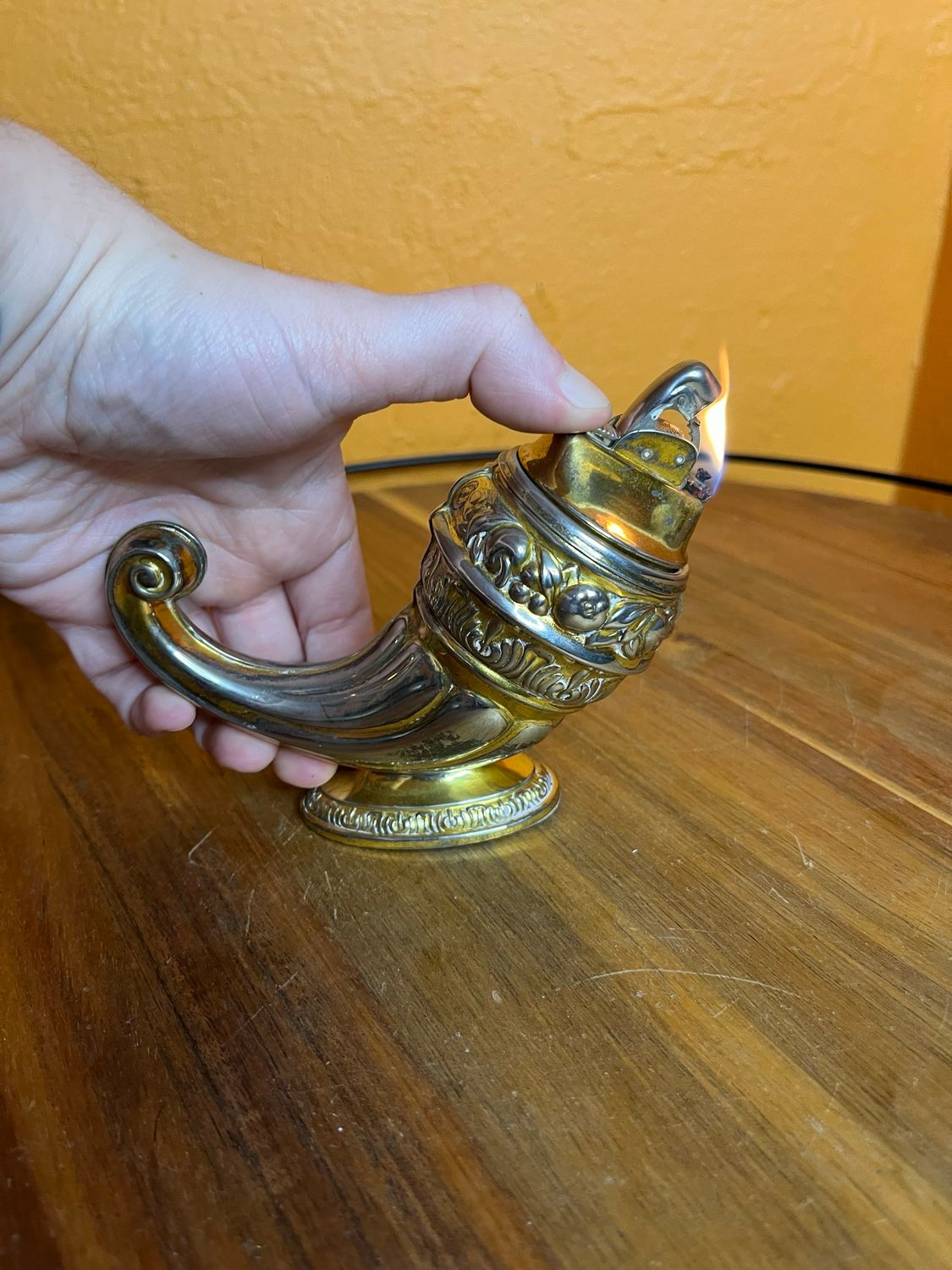 Evans Cornucopia Table Lighter