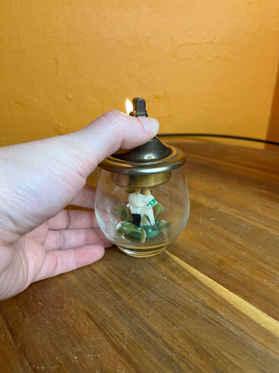 Spring Wedding Couple Glass Table Lighter