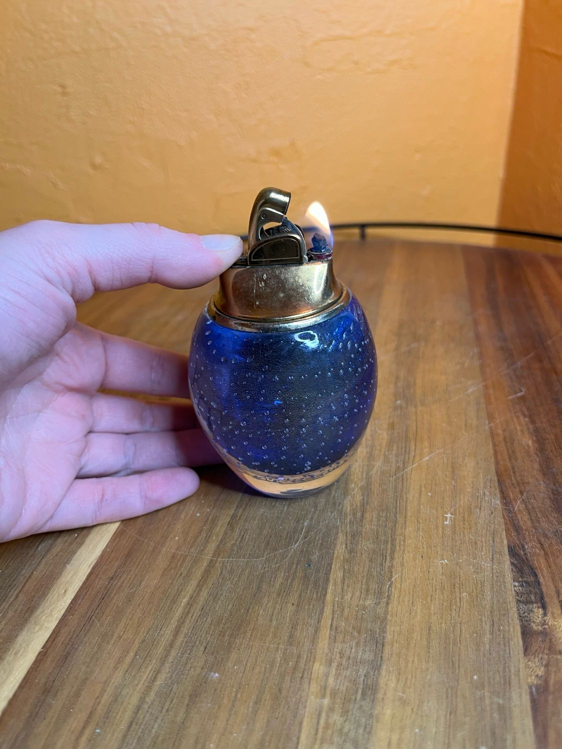 Blue Trapped Bubble Glass Table Lighter
