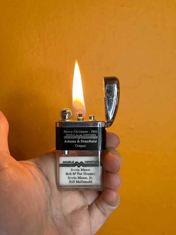 Merry Christmas 1951 Double Herefords Oregon Ritepoint Clear Tank Lighter