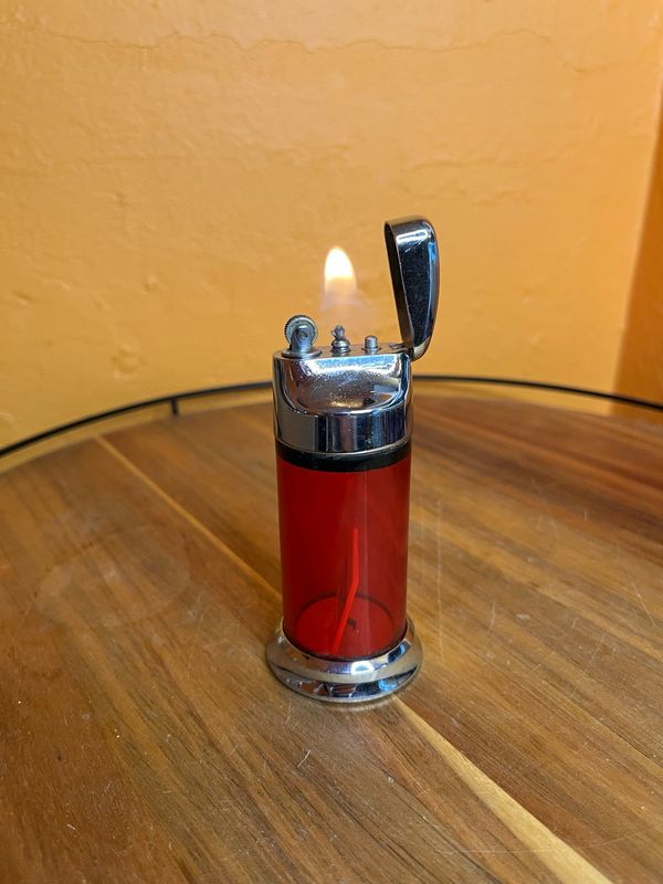 Ritepoint Roman Model Clear Red Tank Table Lighter