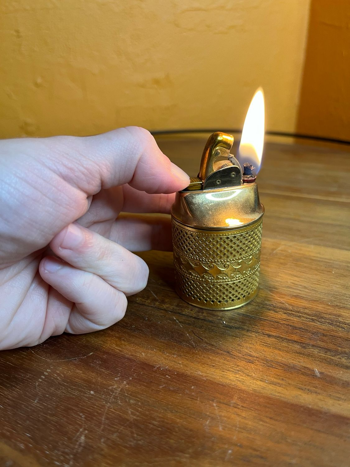 Golden Filigree Pillar Topper Table Lighter