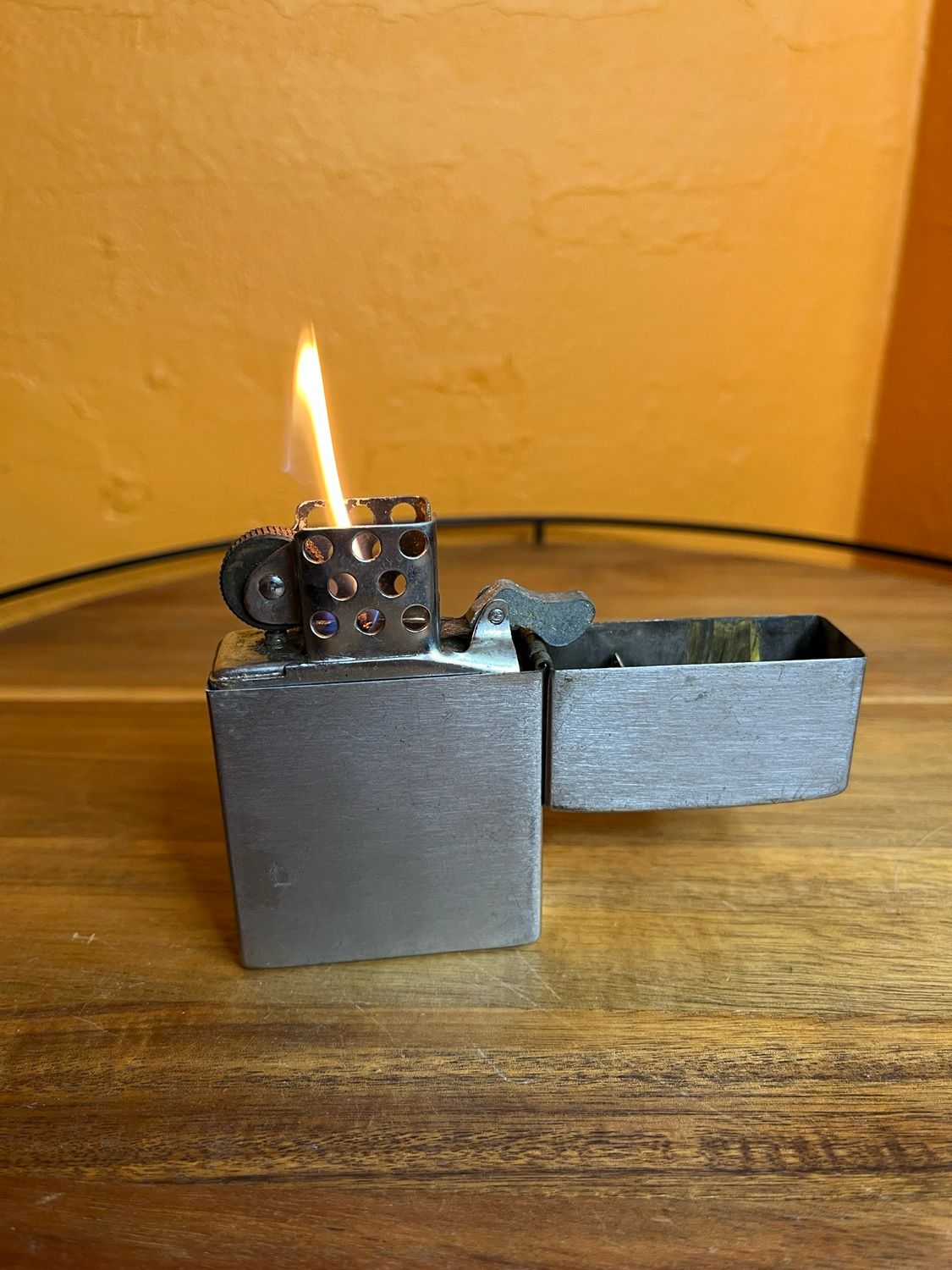 Windsor Flip Top Table Lighter