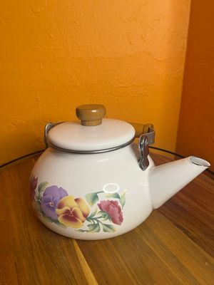 Enamel Lincoware Pansy Flowers Teapot