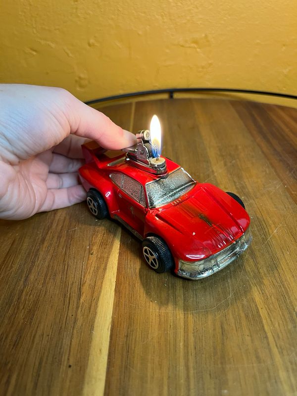 Red Porsche 935-77 Turbo Rolling Car Model Table Lighter