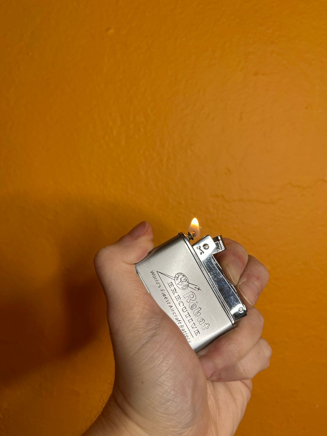 Rěbat Executive Aircraft Battery Flat Lighter