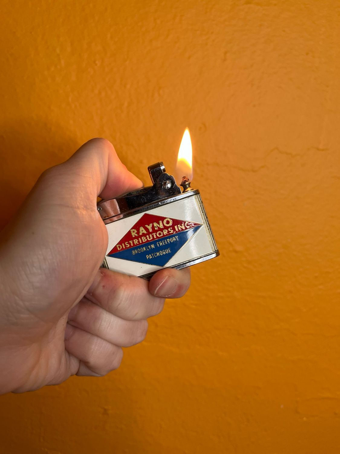 Rayno Distributors Inc Brooklyn Freeport Flat Lighter