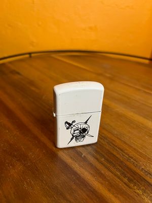 Sword Skull &amp; Crossbones Flip Top Lighter