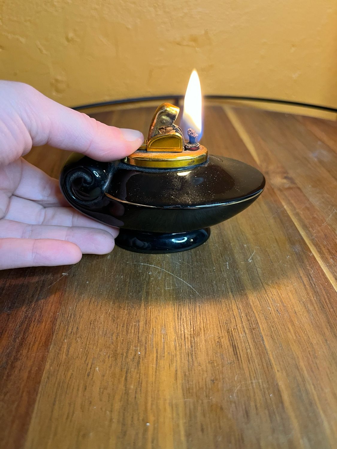 Evans Fine China Black Oil Lamp Table Lighter