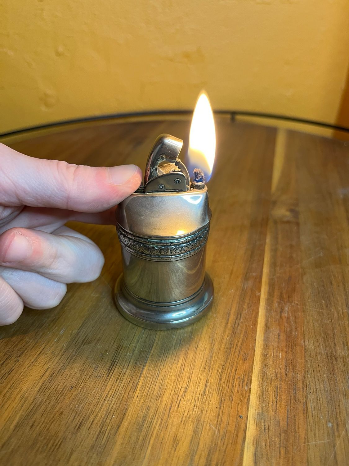 Evans Short Cylinder Table Lighter