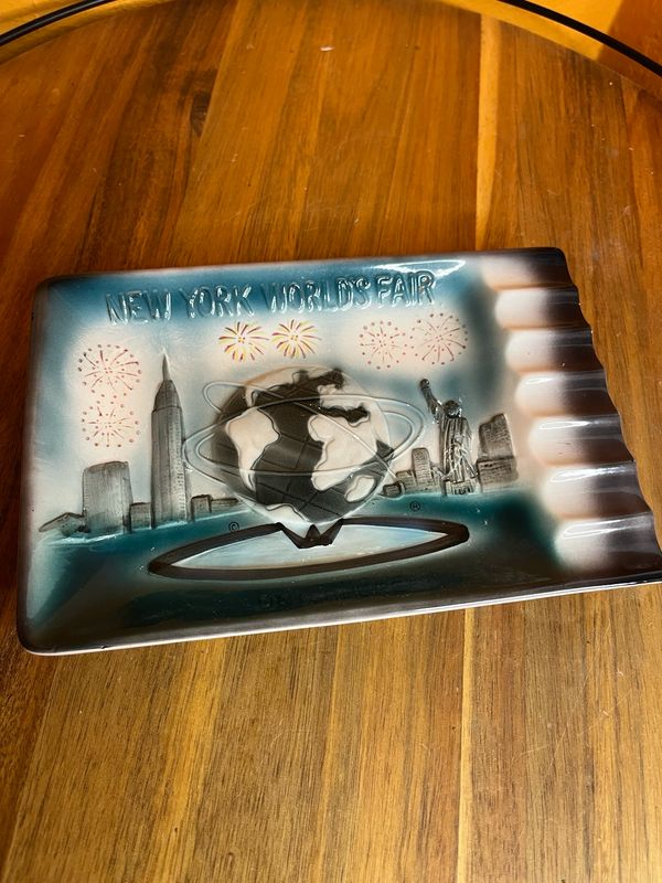 1964-1965 New York World’s Fair Souvenir Ashtray